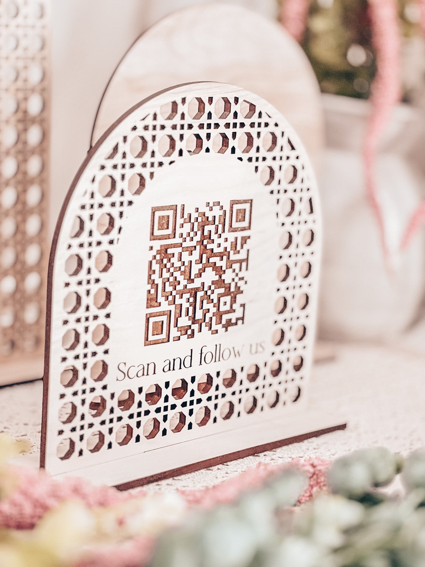 Small Rattan Scan and Follow Us Arch Sign