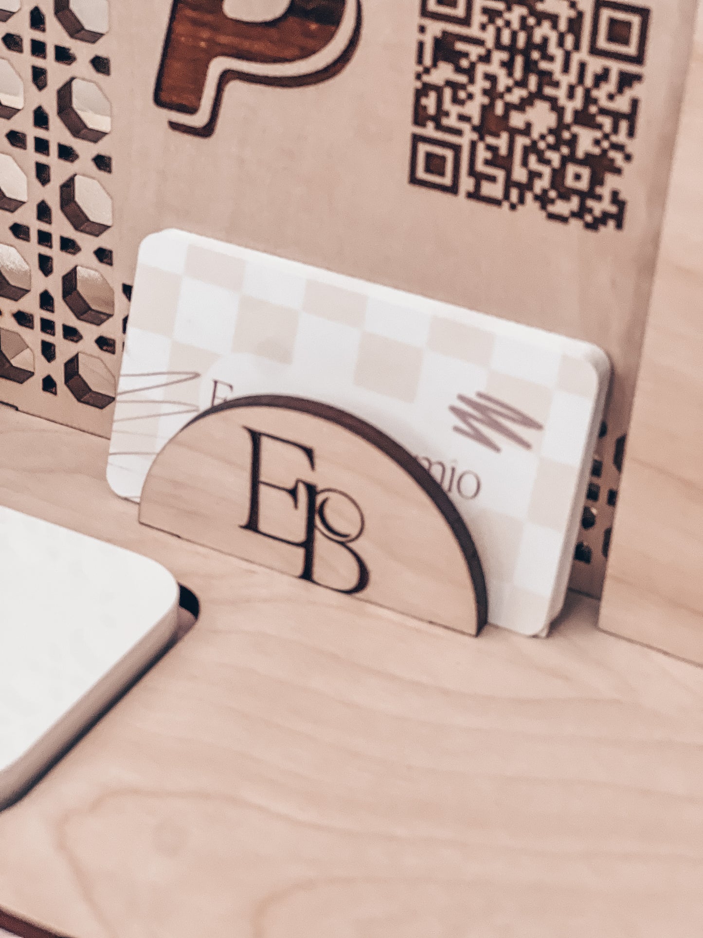 ALL IN ONE - Social and Payment Stand with QR Codes and Logo