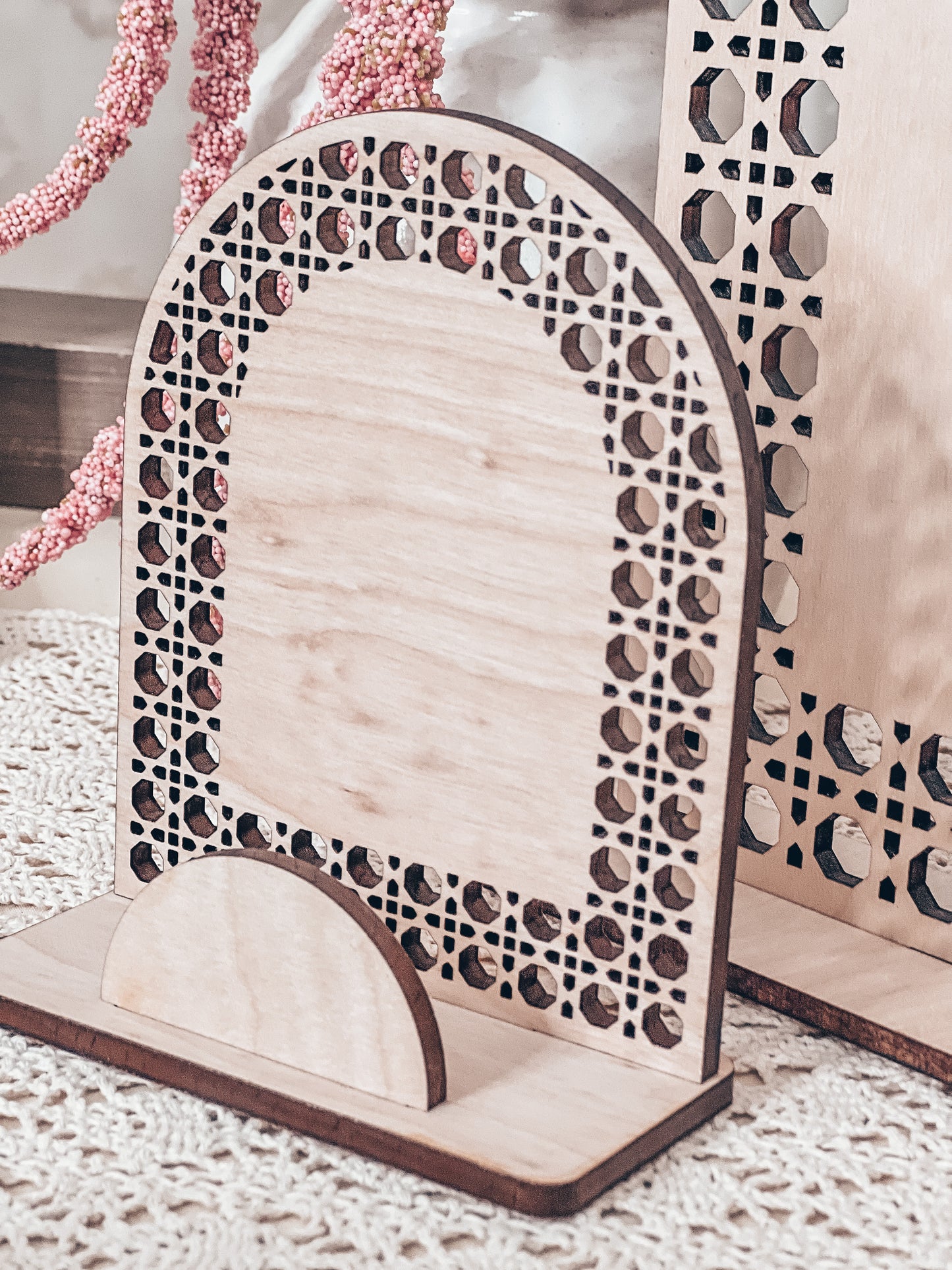 Personalized Rattan Wood Business Card Stand